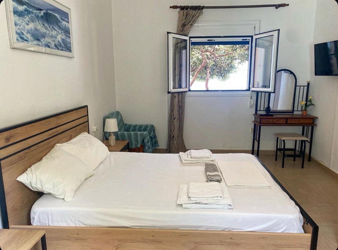 Πέτρινη Αυλή, Αρμενιστης Ικαρια Villa Armenistis  Buitenkant foto